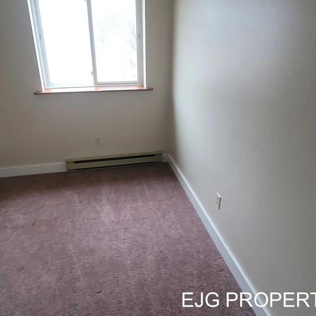 EJG Property Management 72-6 Main Street Raymond NH11