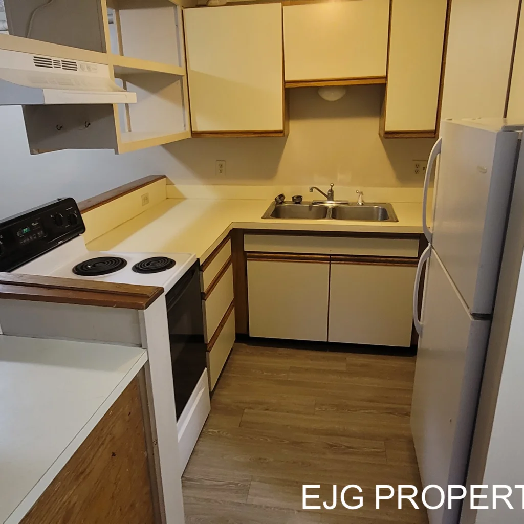 EJG Property Management 72-6 Main Street Raymond NH19